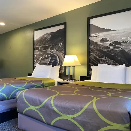 Super 8 By Wyndham Monterey-3